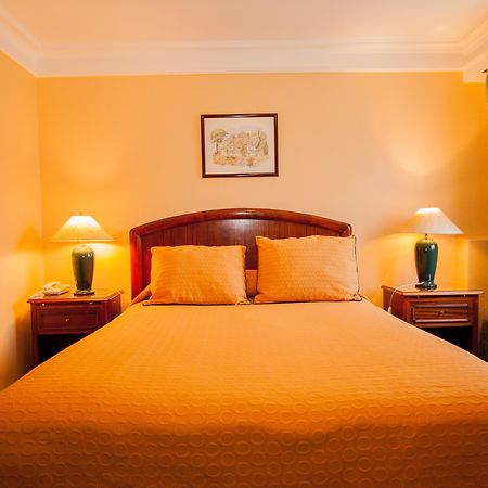 Principado De Asturias Hotel Сантяго Екстериор снимка