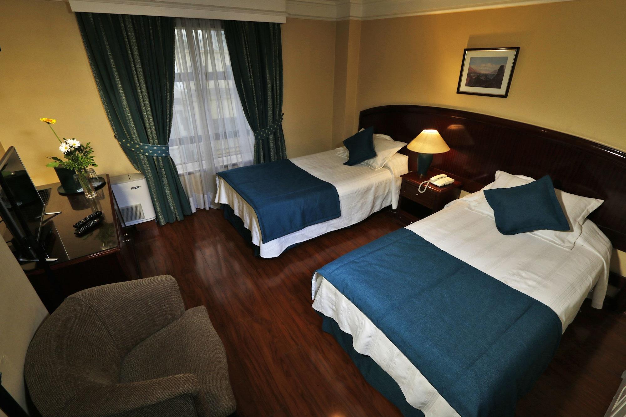 Principado De Asturias Hotel Сантяго Екстериор снимка