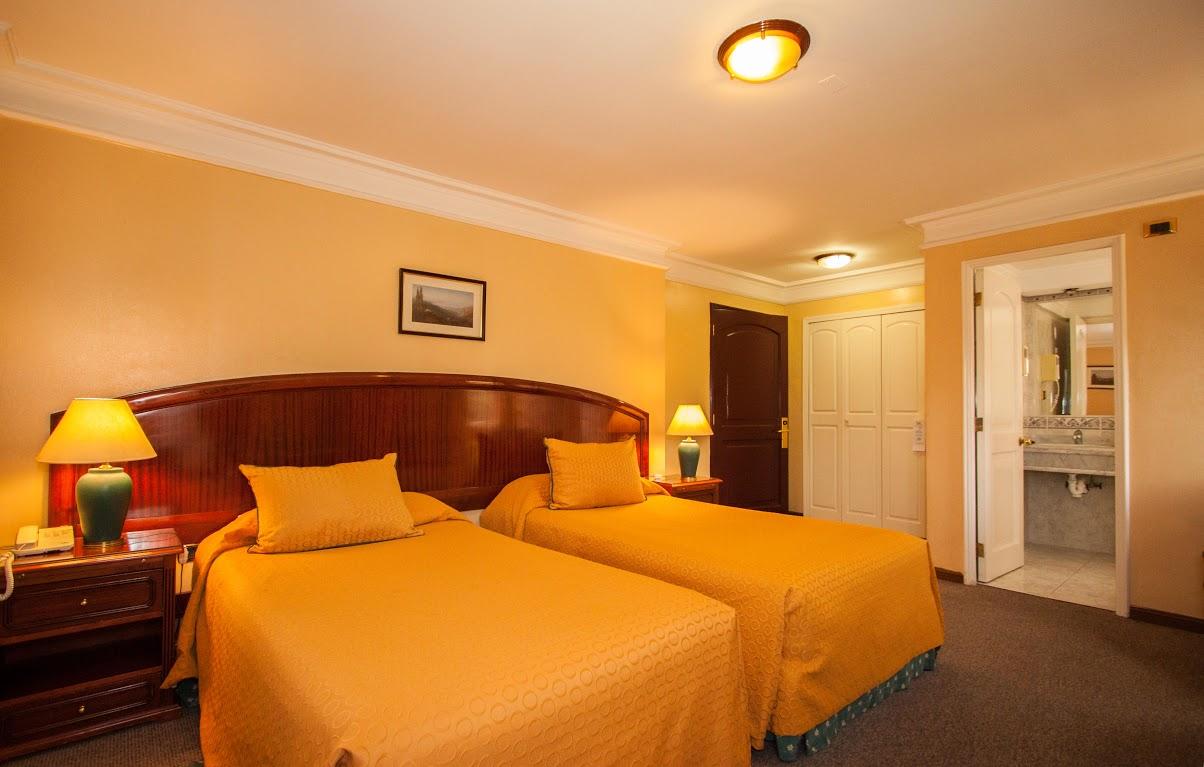 Principado De Asturias Hotel Сантяго Екстериор снимка