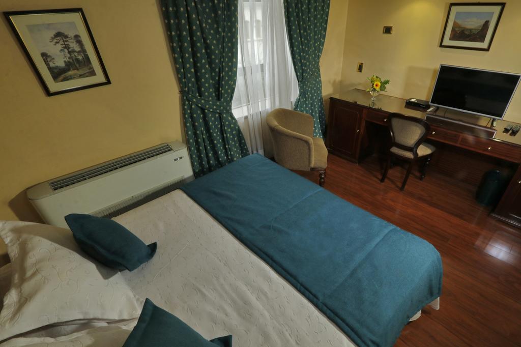 Principado De Asturias Hotel Сантяго Екстериор снимка