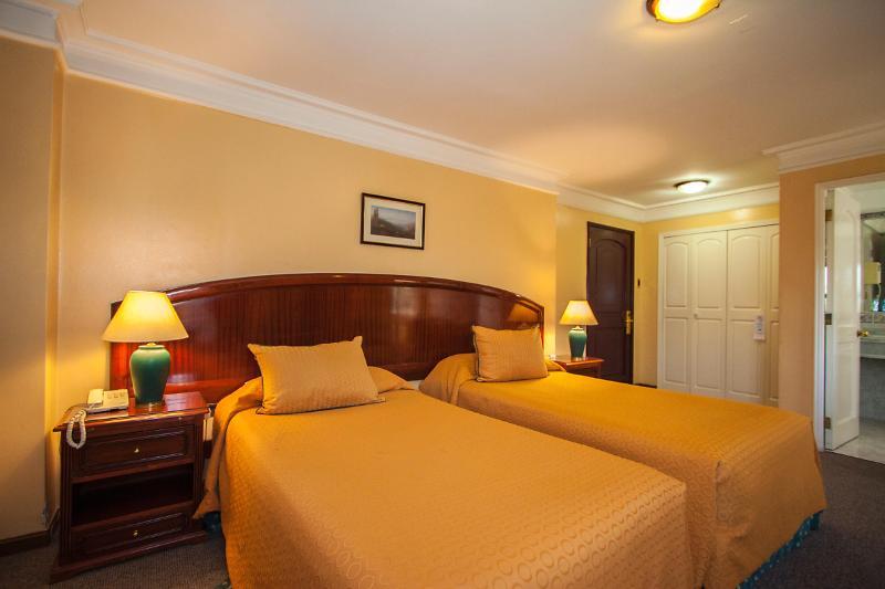 Principado De Asturias Hotel Сантяго Екстериор снимка