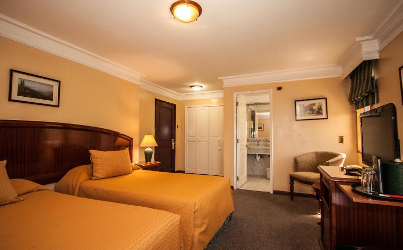 Principado De Asturias Hotel Сантяго Екстериор снимка